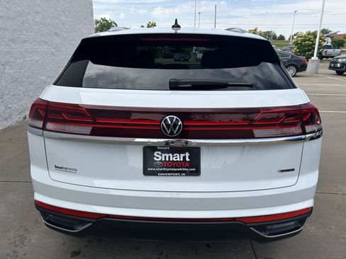 Used 2024 Volkswagen Atlas Cross Sport SE AWD/4WD image 5