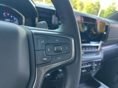Used 2025 Chevrolet Silverado 1500 ZR2 w/ Technology Package image 12