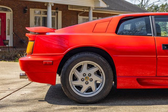 Used 1991 Lotus Esprit SE RWD image 10
