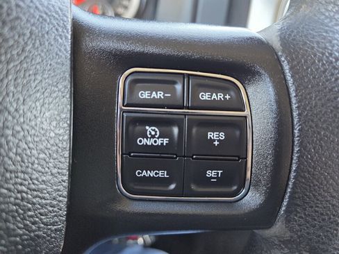 Used 2018 RAM 1500 Classic SLT image 15