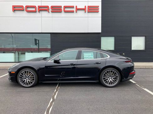 Used 2025 Porsche Panamera 4 AWD/4WD image 32