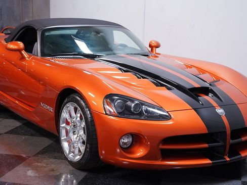Used 2010 Dodge Viper SRT-10 image 14