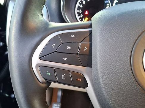 Used 2022 Jeep Grand Cherokee Laredo E w/ Security & Convenience Group AWD/4WD image 17