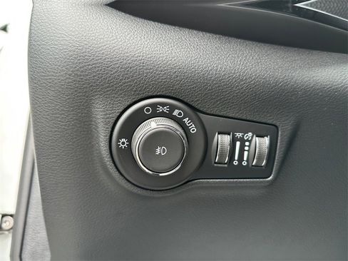 New 2026 Jeep Compass Latitude image 31