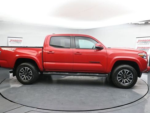 Used 2023 Toyota Tacoma TRD Sport w/ Black Out Package (TMS) image 9