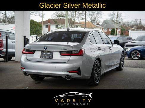 Used 2019 BMW 330i xDrive Sedan w/ Driving Assistance Package image 4