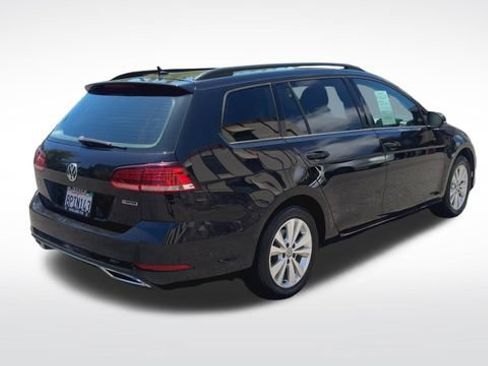 Used 2019 Volkswagen Golf S AWD/4WD image 9
