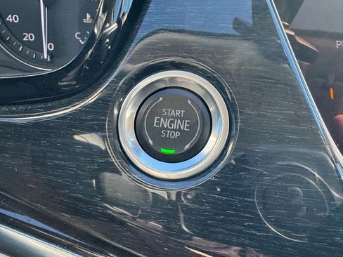 Used 2021 Cadillac XT6 Premium Luxury image 24