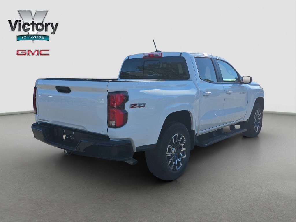 Used 2024 Chevrolet Colorado Z71 w/ Z71 Convenience Package 2 AWD/4WD image 18