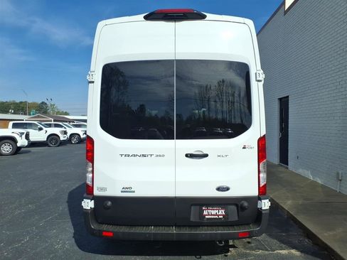 Used 2024 Ford Transit 350 XLT image 4