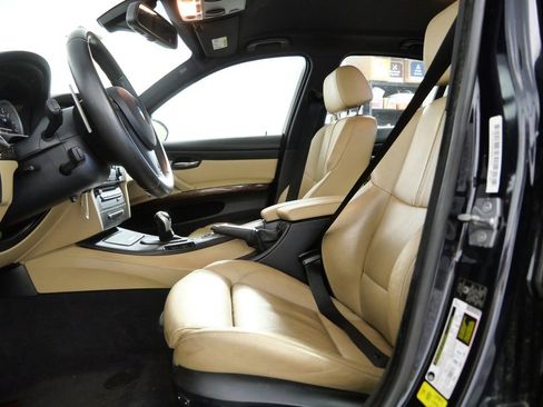 Used 2009 BMW M3 Sedan RWD image 16