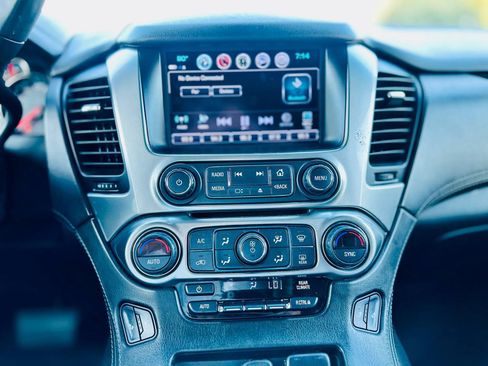 Used 2019 Chevrolet Suburban LT AWD/4WD image 18