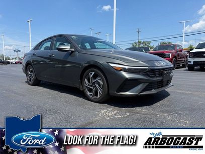 Used 2024 Hyundai Elantra SEL w/ Convenience Package