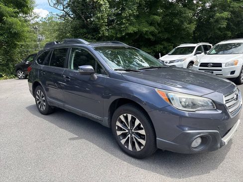 Used 2015 Subaru Outback 2.5i Limited AWD/4WD image 7