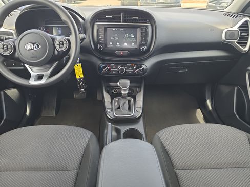 Certified 2021 Kia Soul LX FWD image 14