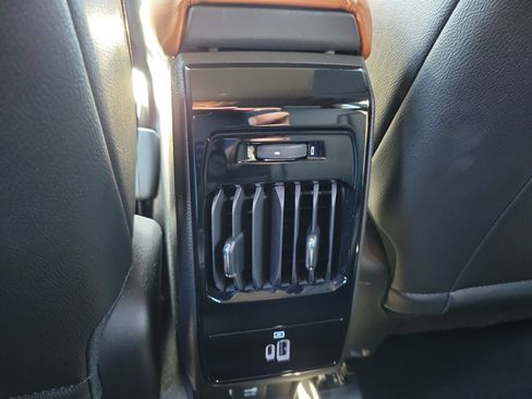 Used 2025 Jeep Compass Limited w/ Elite Group AWD/4WD image 11