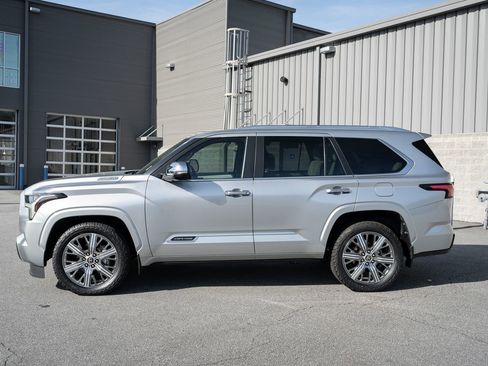 Used 2024 Toyota Sequoia Capstone image 14