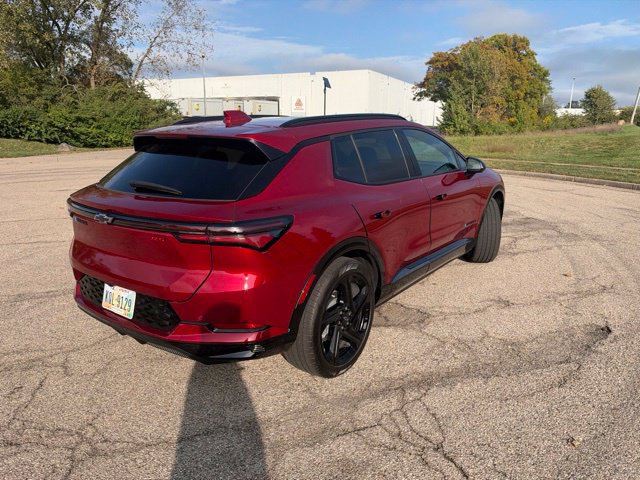 Used 2025 Chevrolet Equinox EV RS w/ LPO, All-Weather Mat Package FWD image 2