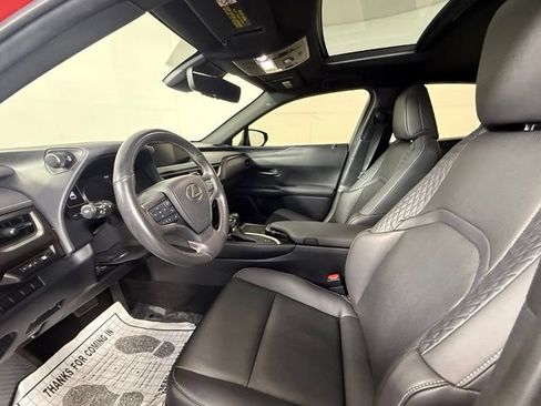 Used 2019 Lexus UX 250h AWD/4WD image 17