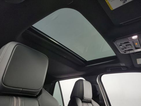 Used 2025 Toyota 4Runner Limited image 17