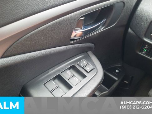 Used 2021 Honda Passport Sport image 17