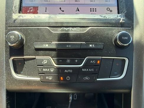 Used 2019 Ford Fusion S FWD image 23