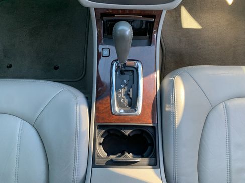 Used 2008 Buick Lucerne CXL image 21