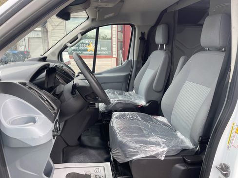 Used 2019 Ford Transit 250 130 Low Roof image 20