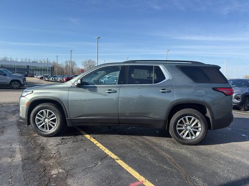 Used 2023 Chevrolet Traverse LT AWD/4WD image 6