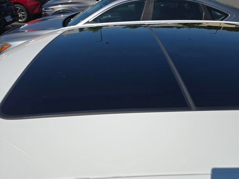 Used 2016 Chrysler 300 C w/ Safetytec Plus Group RWD image 4