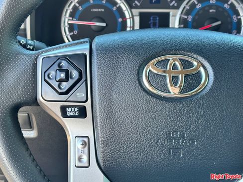 Certified 2017 Toyota 4Runner Limited AWD/4WD image 23