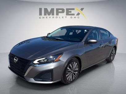 Used 2023 Nissan Altima 2.5 SV