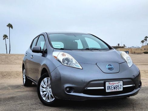 Used 2015 Nissan Leaf S w/ Charge Package image 6