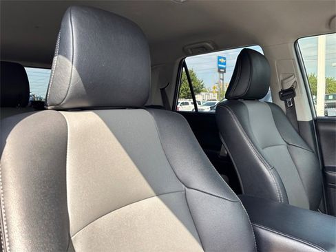 Used 2022 Toyota 4Runner SR5 Premium image 38