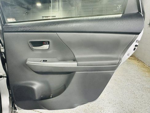 Used 2012 Toyota Prius V Five FWD image 31