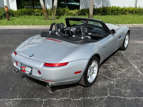 Used 2002 BMW Z8 RWD image 15