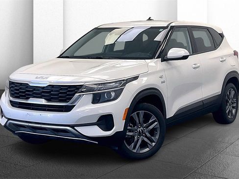 Used 2023 Kia Seltos LX image 10