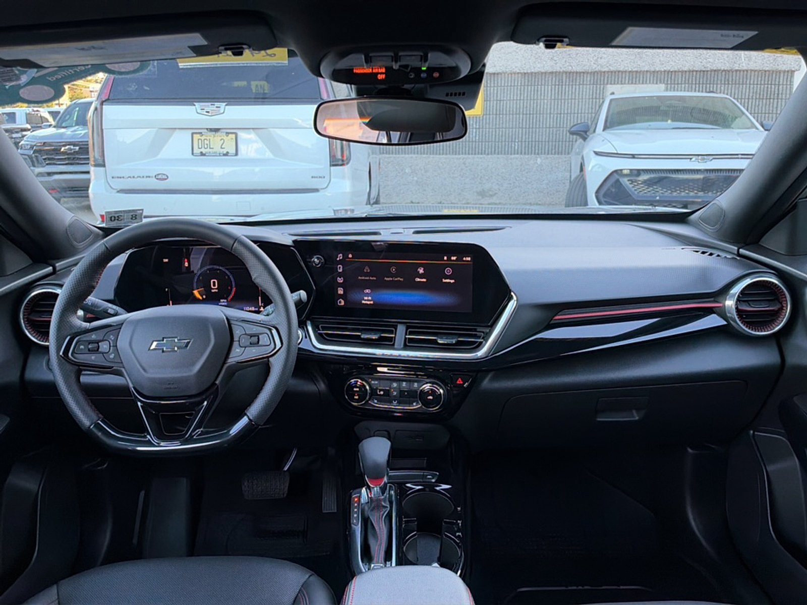 Used 2025 Chevrolet Trax RS w/ Sunroof Package FWD image 25