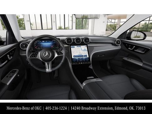 Used 2025 Mercedes-Benz C 300 4MATIC Sedan image 3