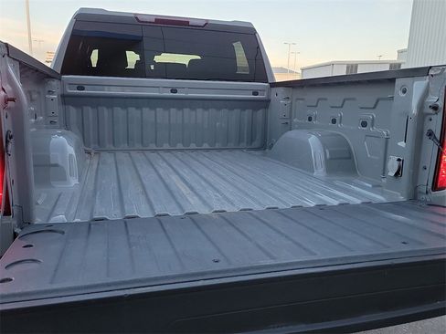 Used 2024 Chevrolet Silverado 1500 Custom image 15