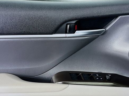 Used 2022 Toyota Camry LE FWD image 26