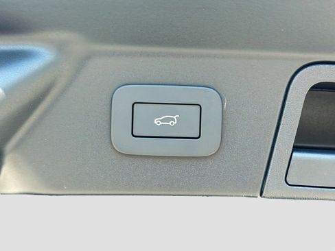 New 2026 Land Rover Range Rover Velar Belgravia AWD/4WD image 13