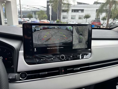 New 2025 Mitsubishi Outlander SE image 29