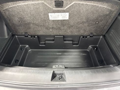 Used 2023 Chevrolet Traverse LT AWD/4WD image 46