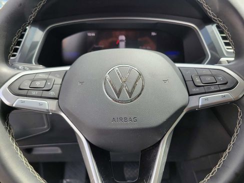 Used 2023 Volkswagen Tiguan SE FWD image 24