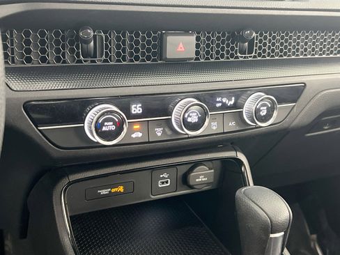 Used 2023 Honda CR-V LX image 15