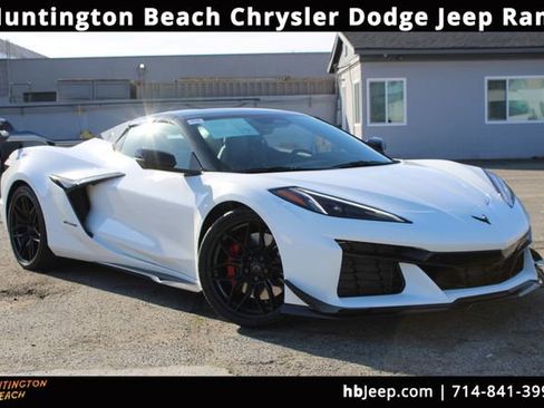 Used 2025 Chevrolet Corvette Z06 w/ Stealth Interior Trim Package image 1