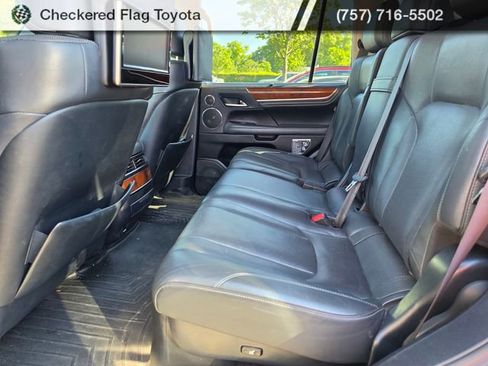 Used 2018 Lexus LX 570 4WD w/ Luxury Package image 23