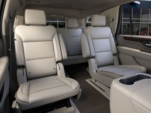 New 2026 GMC Yukon Denali w/ Denali Reserve Package RWD image 17