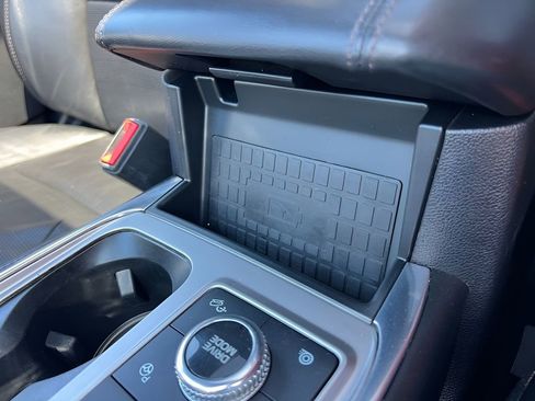 Used 2020 Ford Explorer Platinum w/ Premium Technology Package AWD/4WD image 27